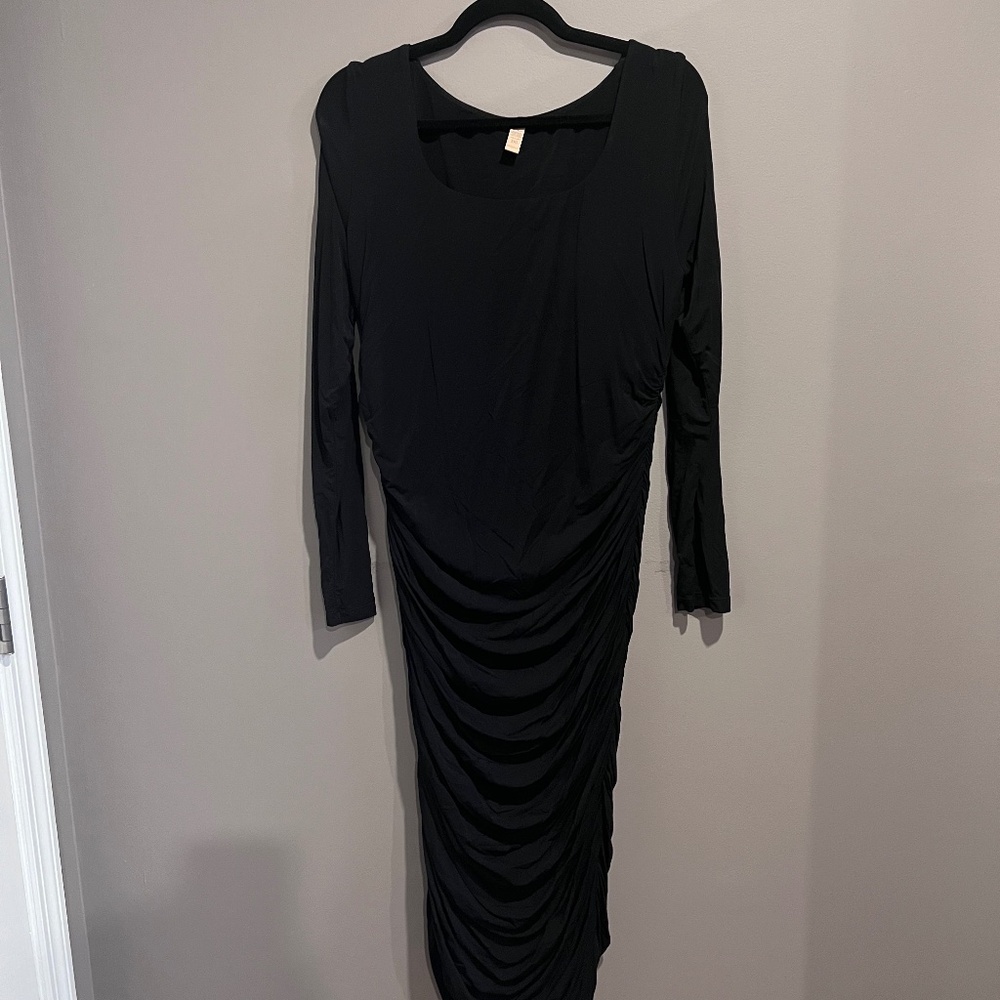 Black Stretchy Dress with Rouching Detail